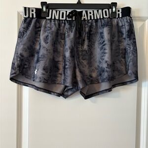 Under Armour Women's Gray Tie-Dye Athletic Shorts